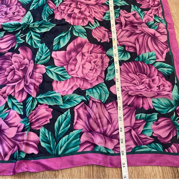 Vtg Honey 100% Silk Square Scarf Purple Green Floral Accesories Head Wrap 31 - Picture 4 of 6